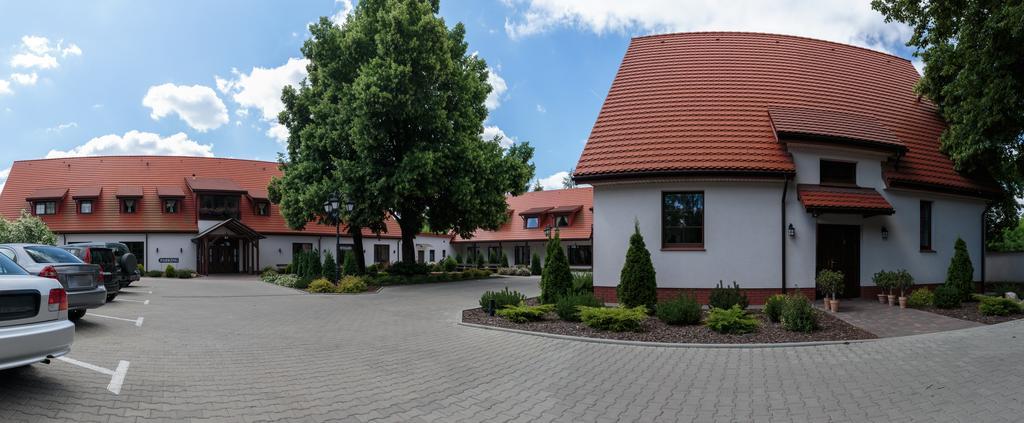 Hotel Folwark Zgierz Exterior photo